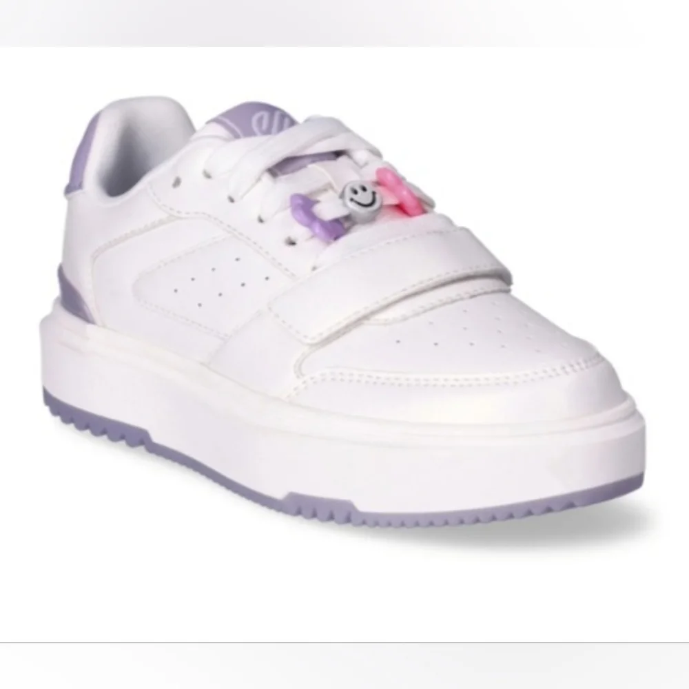Justice beaded low